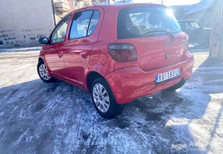 yaris_10_2_polovni_automobili_autopijac.rs