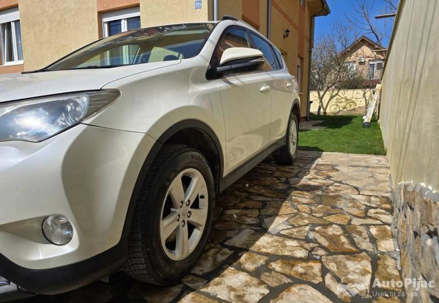 2014_toyota_rav4_5_polovni_automobili_autopijac.rs