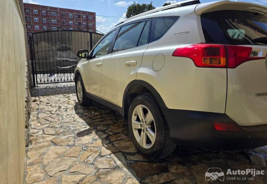2014_toyota_rav4_6_polovni_automobili_autopijac.rs