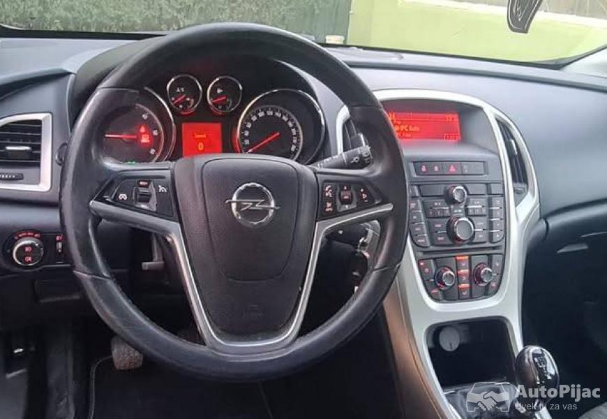 2011_opel_astra_j_17_cdti_4_polovni_automobili_autopijac.rs