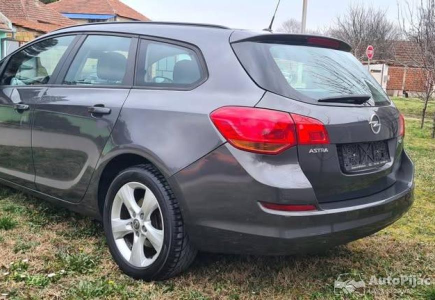 2011_opel_astra_j_17_cdti_6_polovni_automobili_autopijac.rs