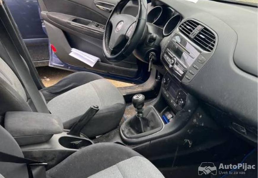 2008_fiat_bravo_10_polovni_automobili_autopijac.rs