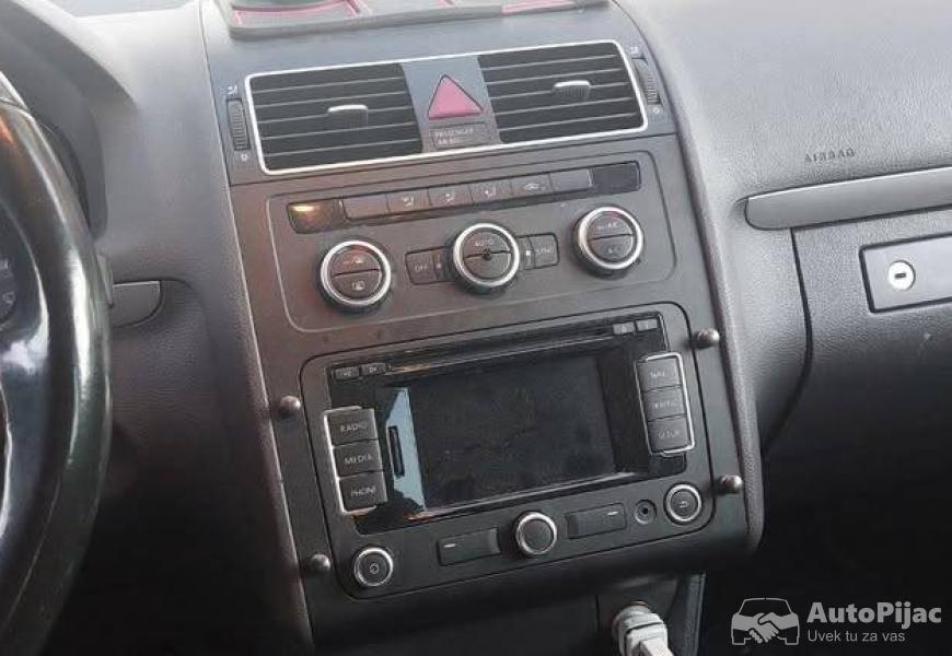 touran_16_tdi_7_sedista_2013_11_polovni_automobili_autopijac.rs