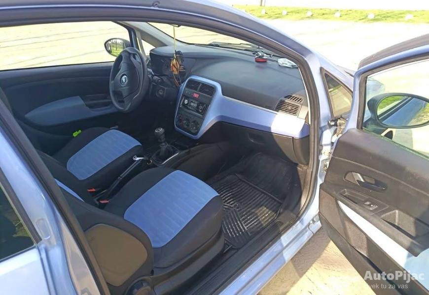 2006_fiat_grande_punto_10_polovni_automobili_autopijac.rs