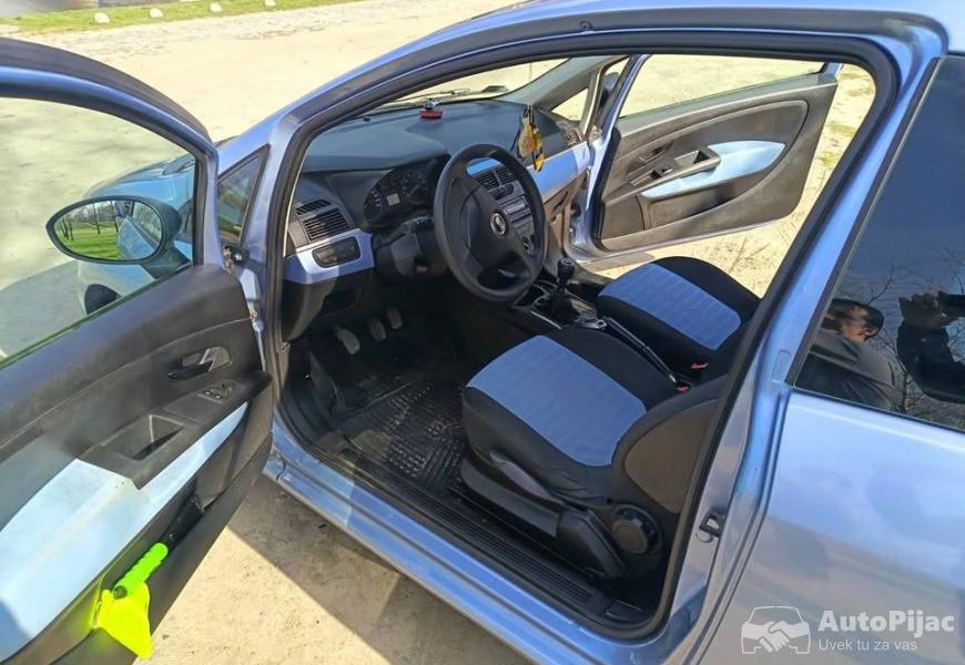 2006_fiat_grande_punto_8_polovni_automobili_autopijac.rs