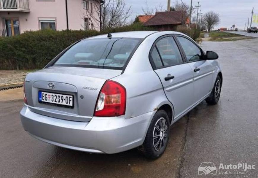hyundai_accent_14dohc_7_polovni_automobili_autopijac.rs