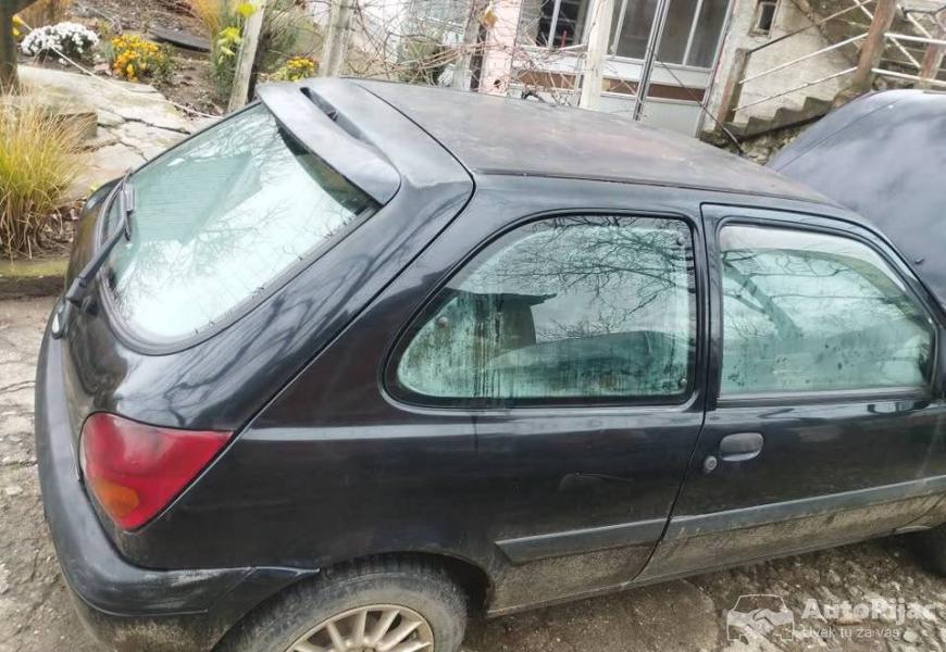 ford_fiesta_13_zetec_5_polovni_automobili_autopijac.rs