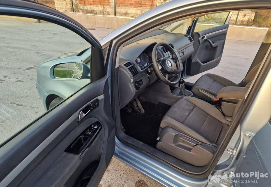 touran_10_polovni_automobili_autopijac.rs