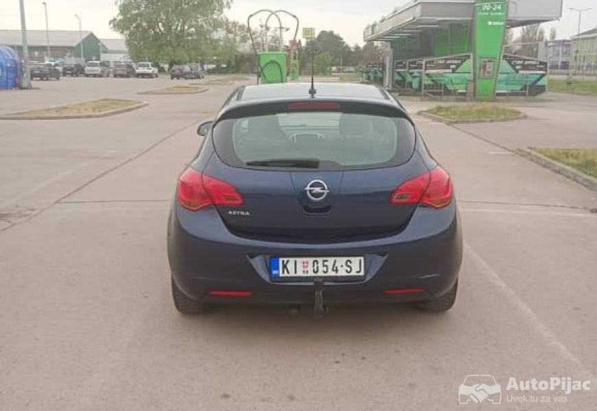 2010_opel_astra_j_benzingas_2_polovni_automobili_autopijac.rs