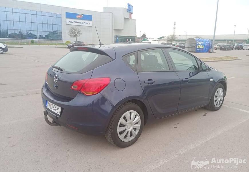 2010_opel_astra_j_benzingas_5_polovni_automobili_autopijac.rs