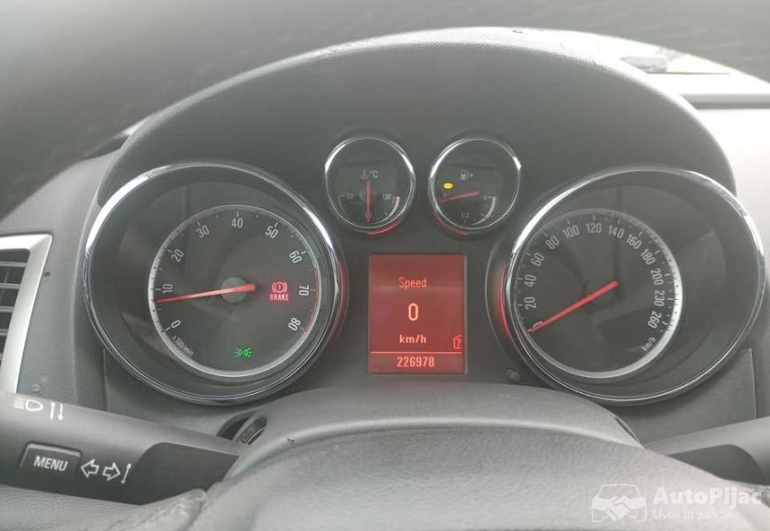 2010_opel_astra_j_benzingas_8_polovni_automobili_autopijac.rs