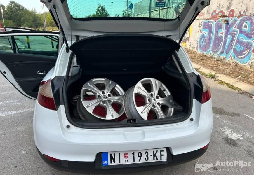 2009_renault_megan_3_6_polovni_automobili_autopijac.rs