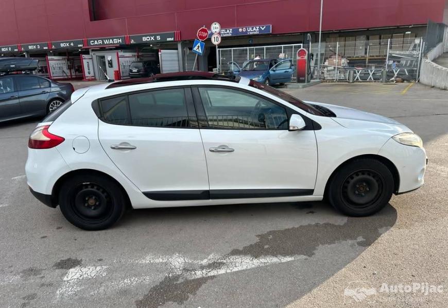 2009_renault_megan_3_9_polovni_automobili_autopijac.rs