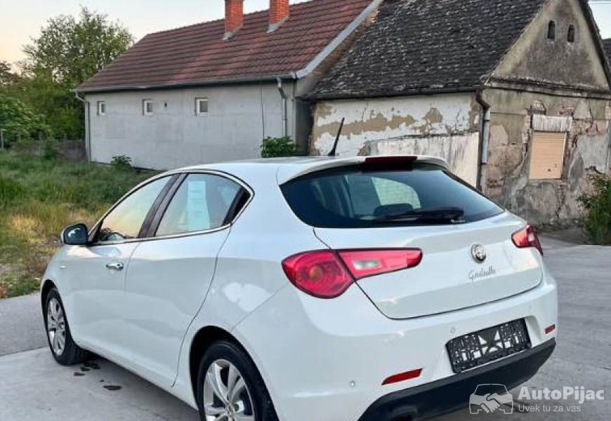 2013_alfa_romeo_giulietta_1_polovni_automobili_autopijac.rs