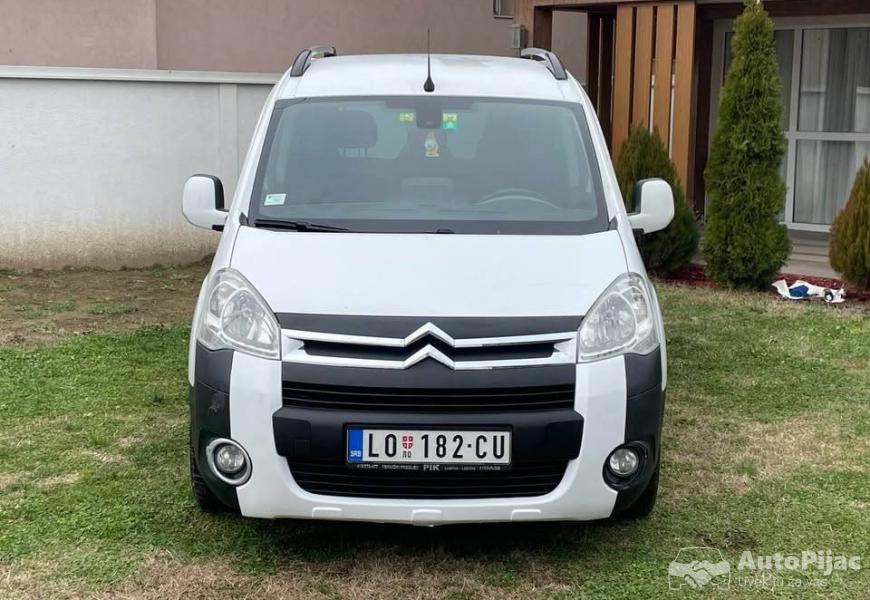citroen_berlingo_16_hdi_2012_xtr_5_polovni_automobili_autopijac.rs