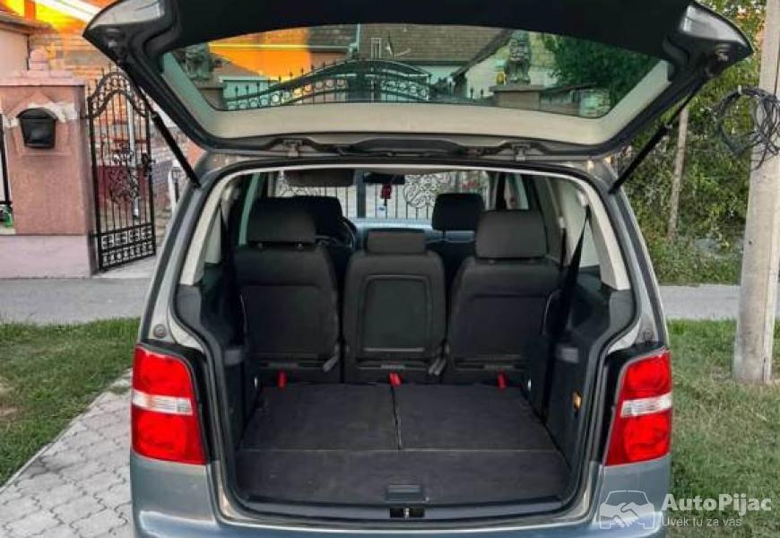 volkswagen_touran_10_polovni_automobili_autopijac.rs