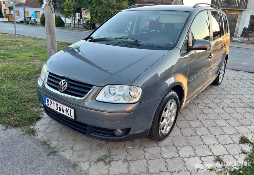 volkswagen_touran_1_polovni_automobili_autopijac.rs