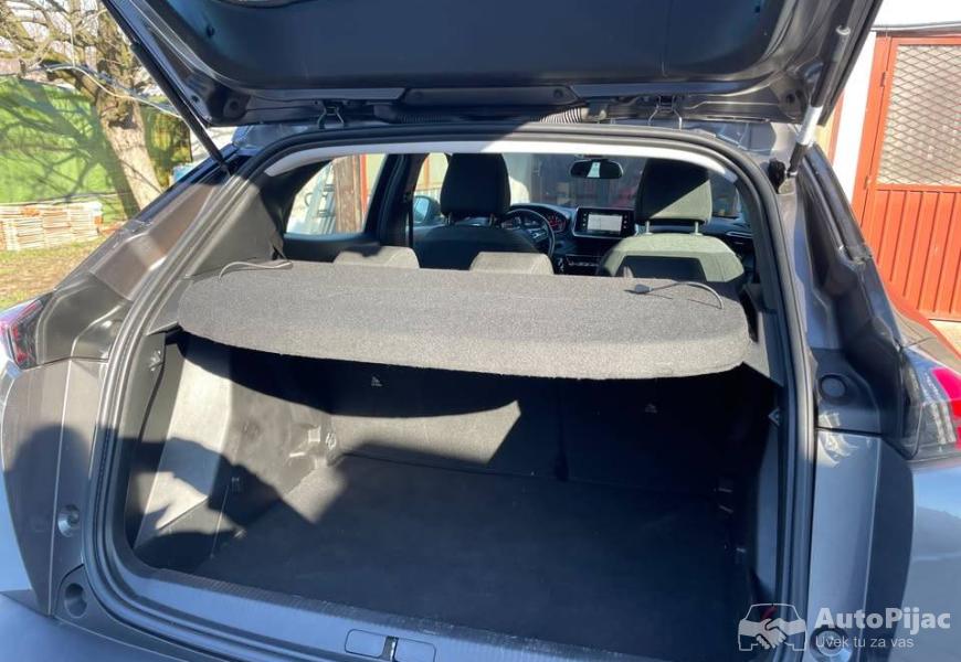 2021_peugeot_2008_12_alure_puretech_12_polovni_automobili_autopijac.rs