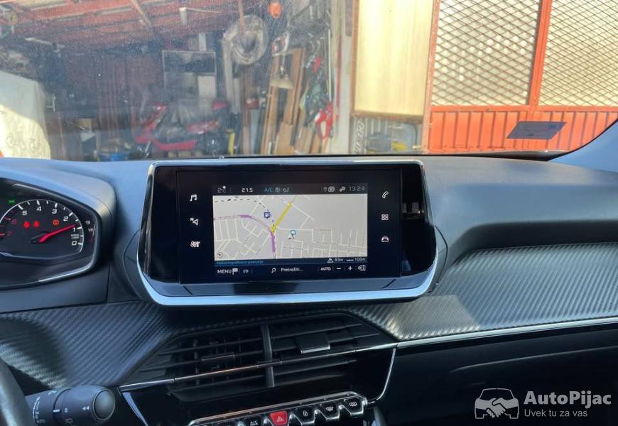 2021_peugeot_2008_12_alure_puretech_6_polovni_automobili_autopijac.rs
