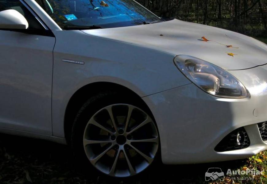 alfa_romeo_giulietta_5_polovni_automobili_autopijac.rs
