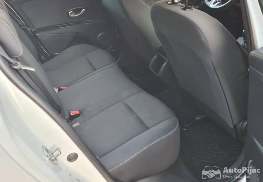 2015_renault_megane_16_limited_15_polovni_automobili_autopijac.rs