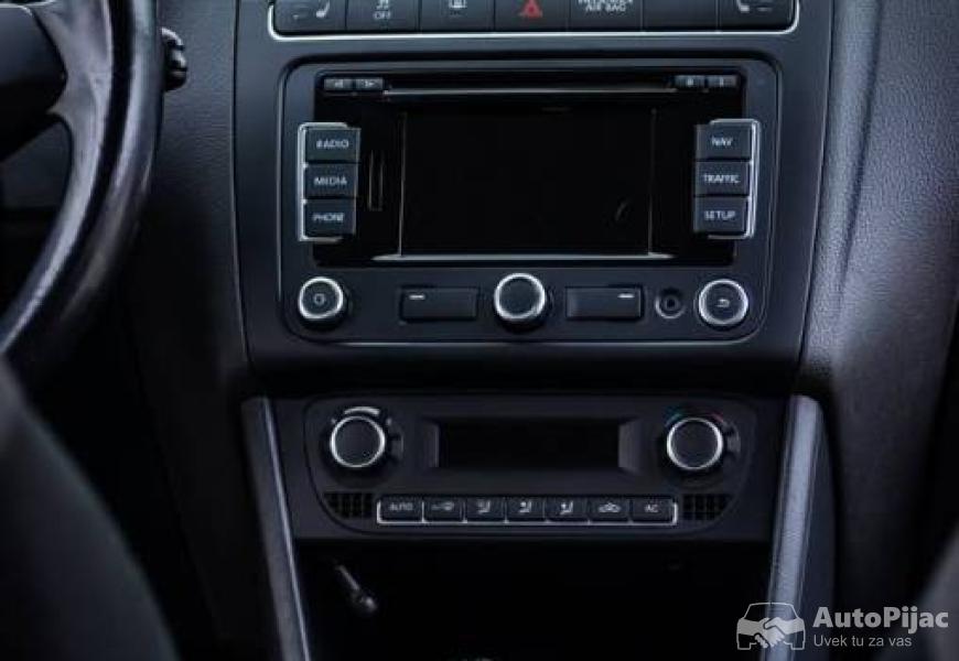 2011_volkswagen_polo_12_tsi_highline_10_polovni_automobili_autopijac.rs