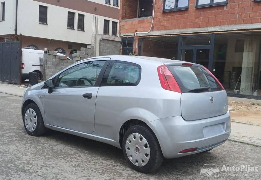 fijat_punto_12_benz_2007_god_7_polovni_automobili_autopijac.rs