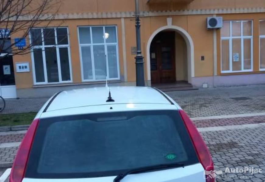 12_8v_2001god_1_polovni_automobili_autopijac.rs