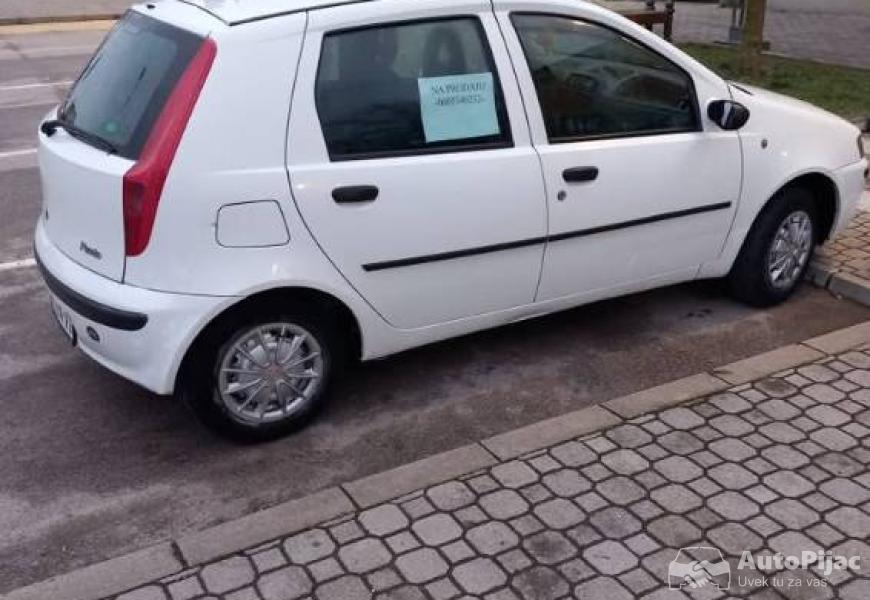 12_8v_2001god_2_polovni_automobili_autopijac.rs