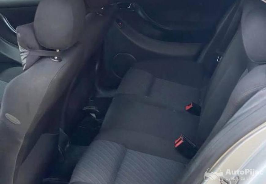 seat_leon_240ks_7_polovni_automobili_autopijac.rs