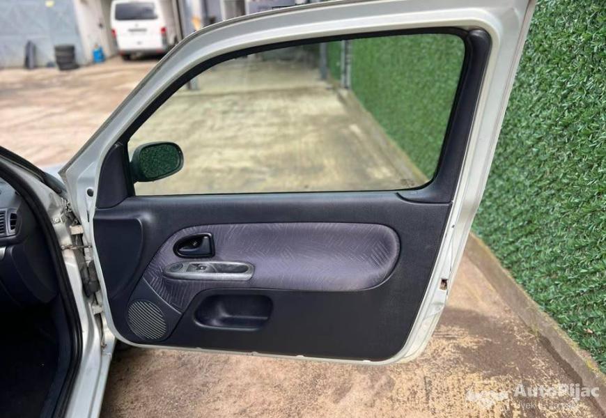 renault_clio_2_9_polovni_automobili_autopijac.rs