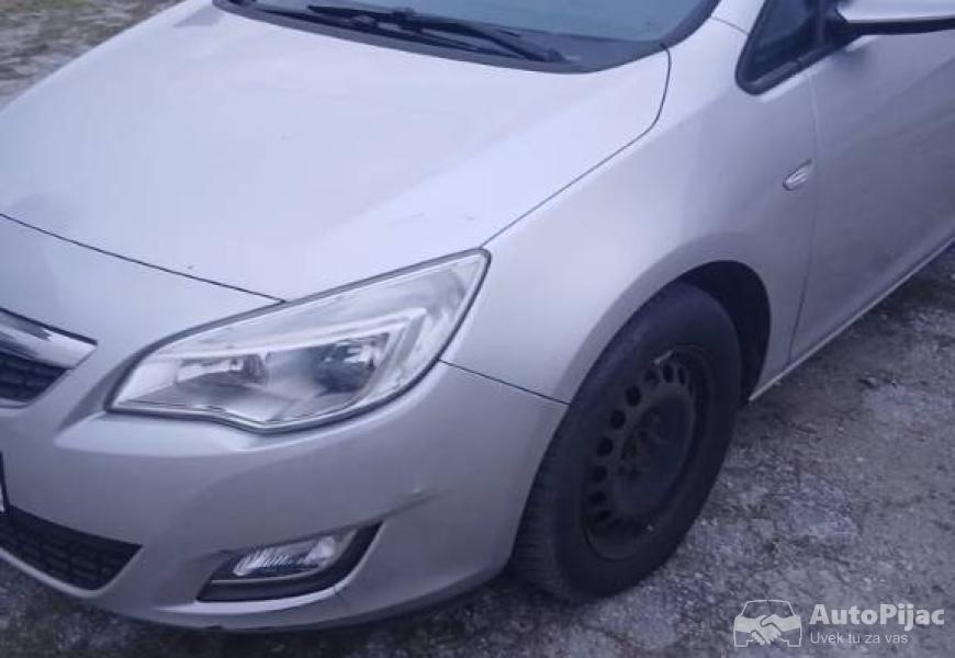 2012_opel_astra_j_2_polovni_automobili_autopijac.rs