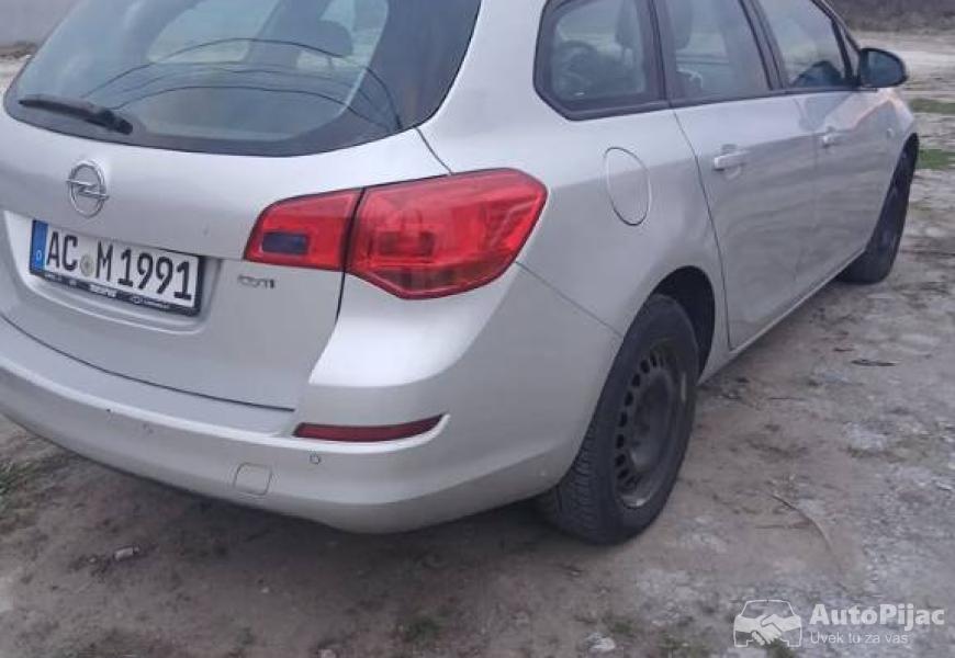 2012_opel_astra_j_6_polovni_automobili_autopijac.rs