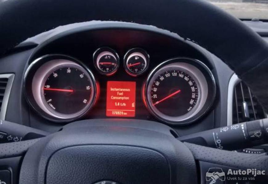 2012_opel_astra_j_9_polovni_automobili_autopijac.rs