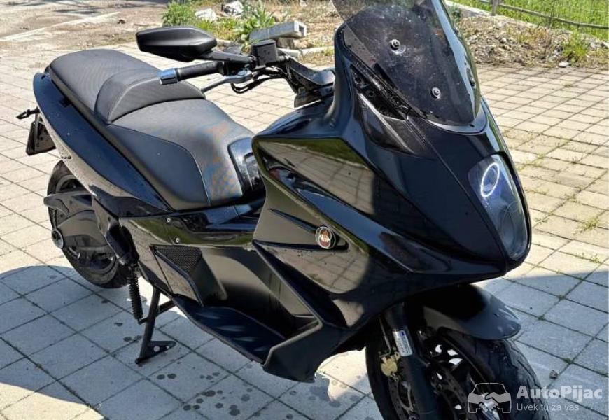 gilera_gp850_1_polovni_automobili_autopijac.rs