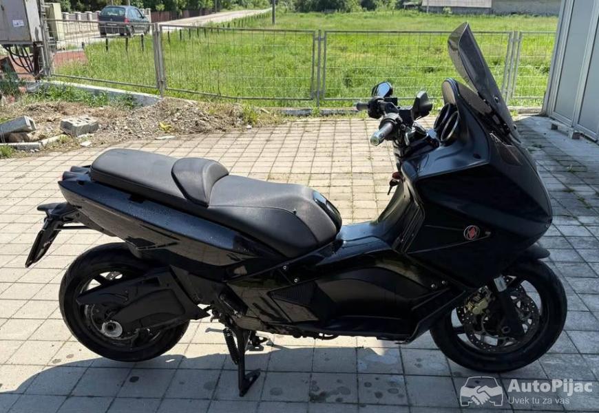 gilera_gp850_8_polovni_automobili_autopijac.rs