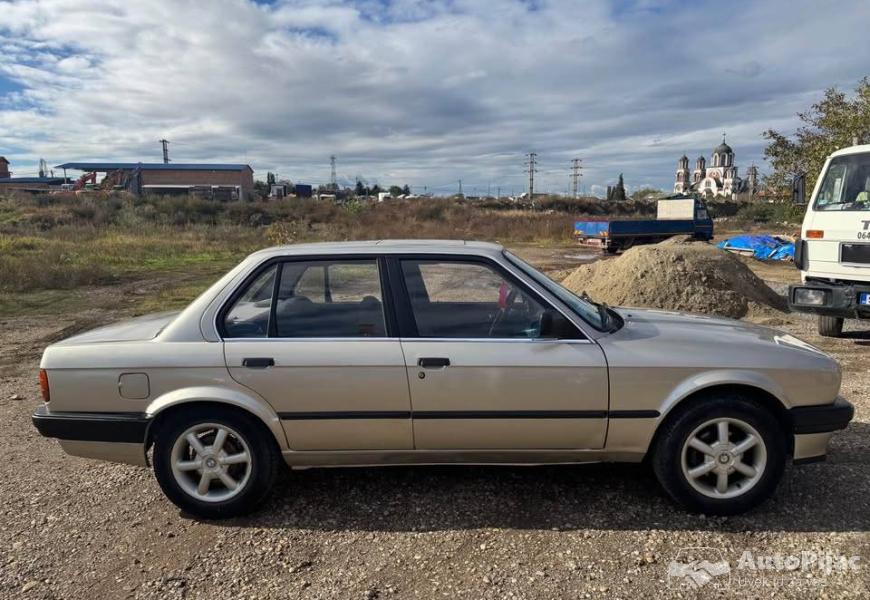 bmw_318_kockica_4_polovni_automobili_autopijac.rs