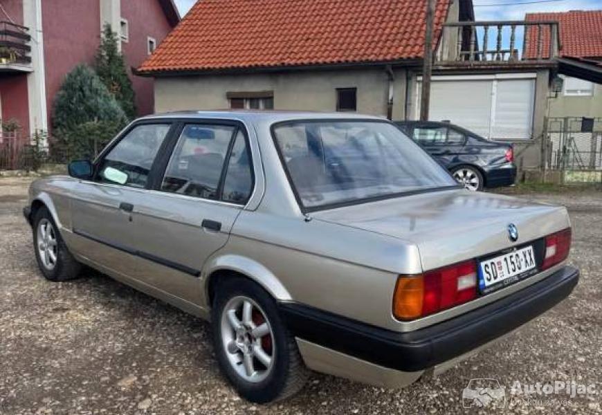 bmw_318_kockica_6_polovni_automobili_autopijac.rs