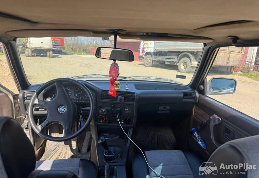 bmw_318_kockica_9_polovni_automobili_autopijac.rs