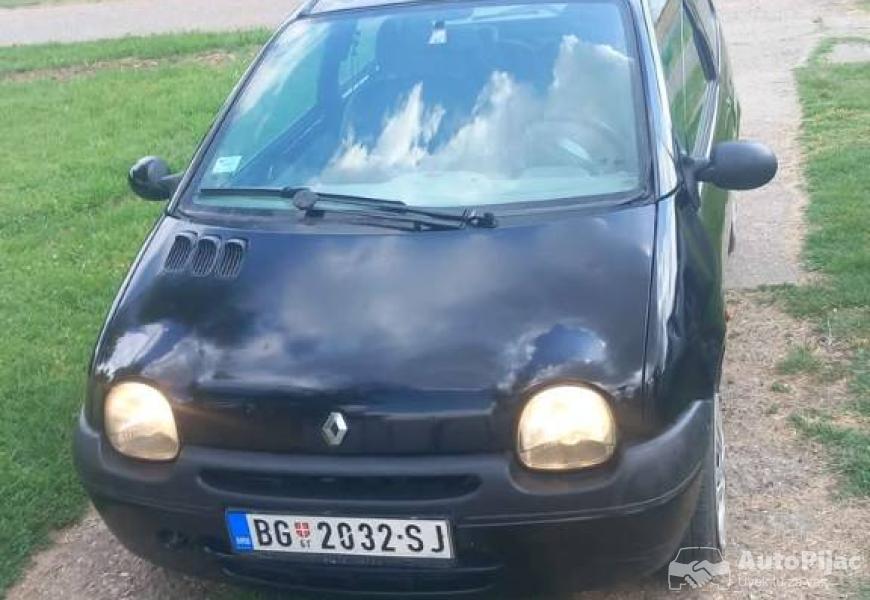 na_prodaju_registrovan_godinu_dana_4_polovni_automobili_autopijac.rs