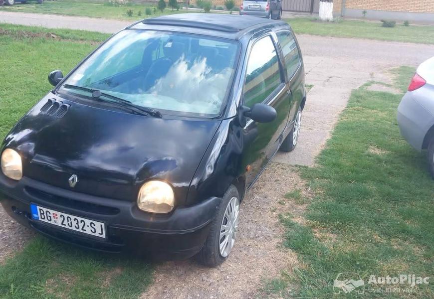 na_prodaju_registrovan_godinu_dana_6_polovni_automobili_autopijac.rs