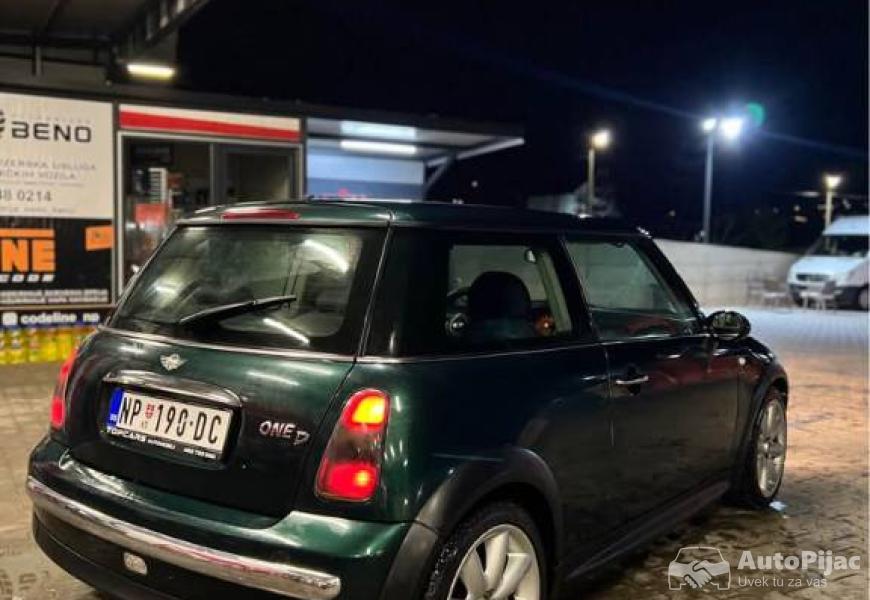 14_dizel_tek_reg_mini_5_polovni_automobili_autopijac.rs