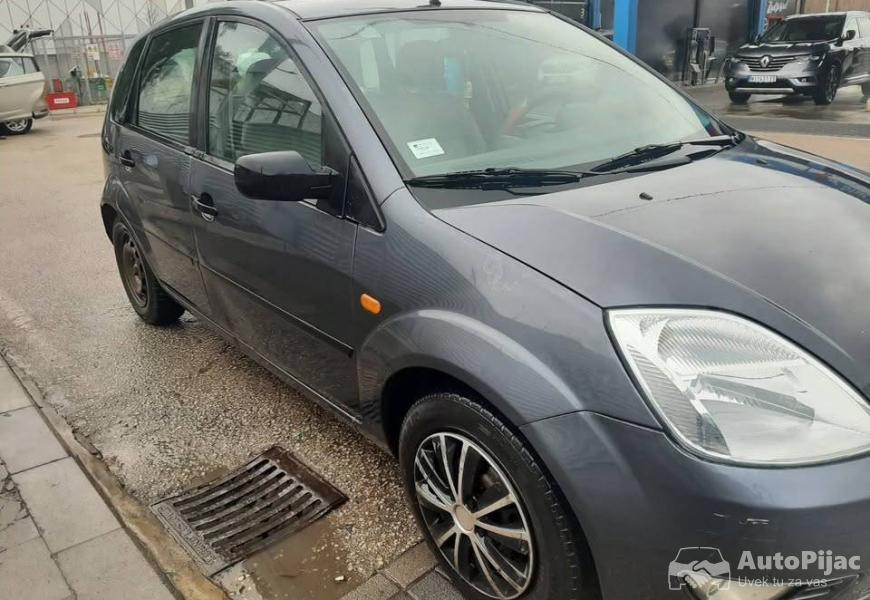 ford_fiesta_2003god_999_eura_reg125_benzin55_kw5_v_8_polovni_automobili_autopijac.rs