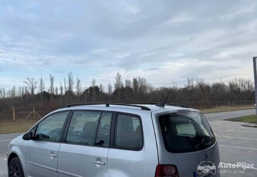 vw_turan_2009_2_polovni_automobili_autopijac.rs