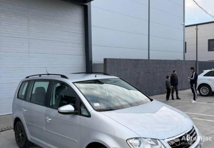 vw_turan_2009_7_polovni_automobili_autopijac.rs