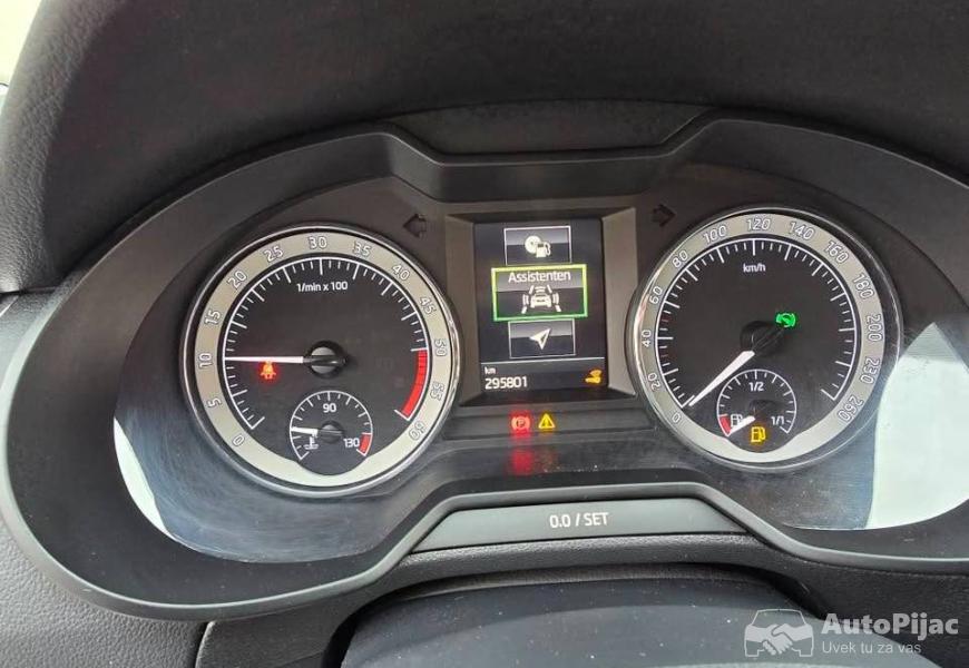 skoda_octavia_20_tdi_dsg_4x4_15_polovni_automobili_autopijac.rs