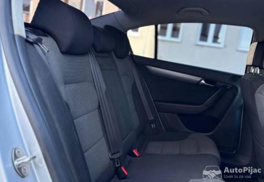 volkswagen_passat_b7_bluemotion_7_polovni_automobili_autopijac.rs