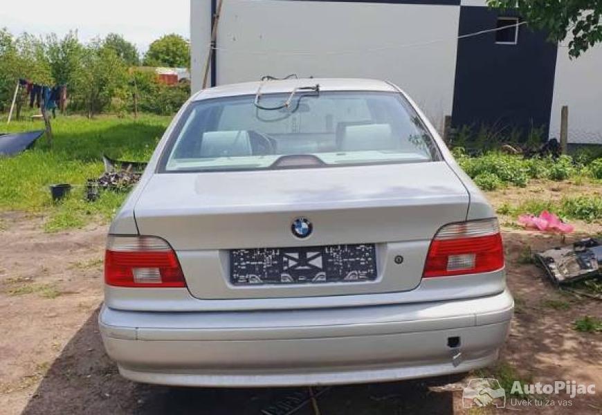 delovi_za_bmw_e39_restyling_520i_2_polovni_automobili_autopijac.rs