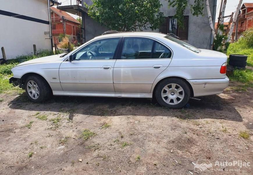 delovi_za_bmw_e39_restyling_520i_3_polovni_automobili_autopijac.rs