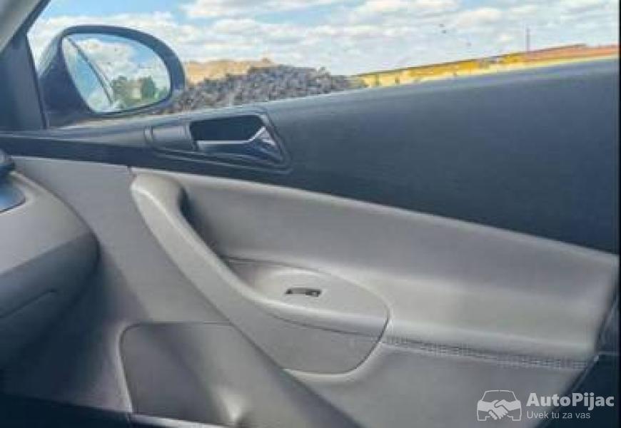 passat_b6_20_tdi_9_polovni_automobili_autopijac.rs